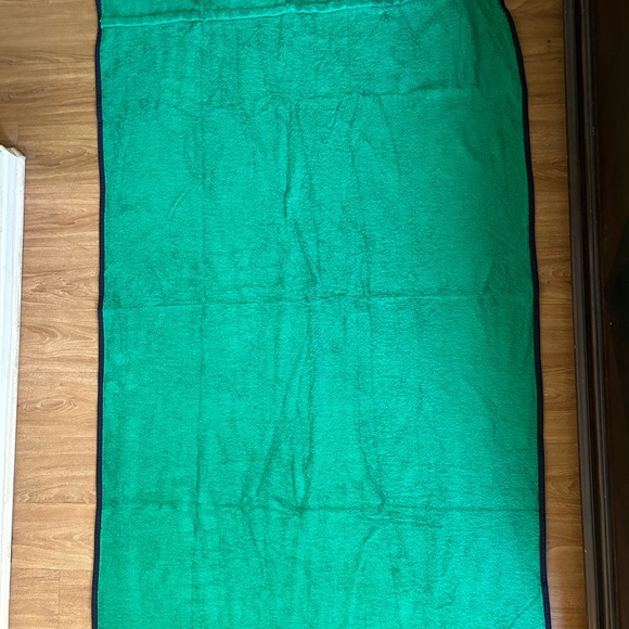 New Carolina Herrera Beach Towel     Brand new!! One still has the tag on it - Picture 6 of 7